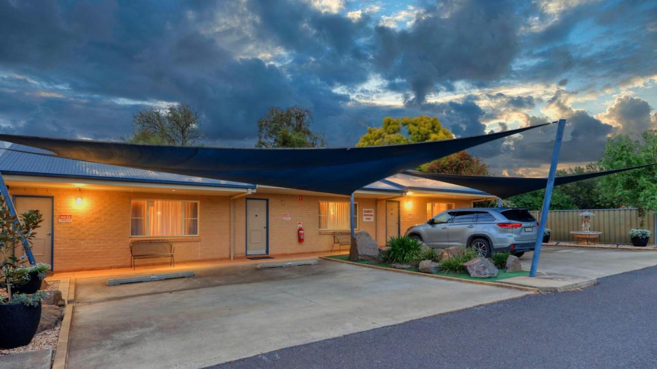 Edward Parry Motel And Apartments Tamworth Exterior foto