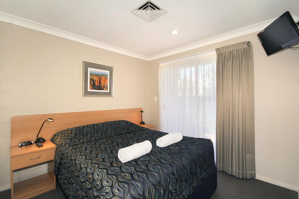 Edward Parry Motel And Apartments Tamworth Exterior foto